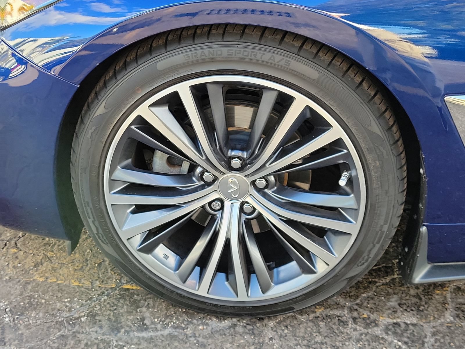 Used 2017 INFINITI Q60 3.0t w/ Premium Plus Package 3.0T AWD/4WD image 10
