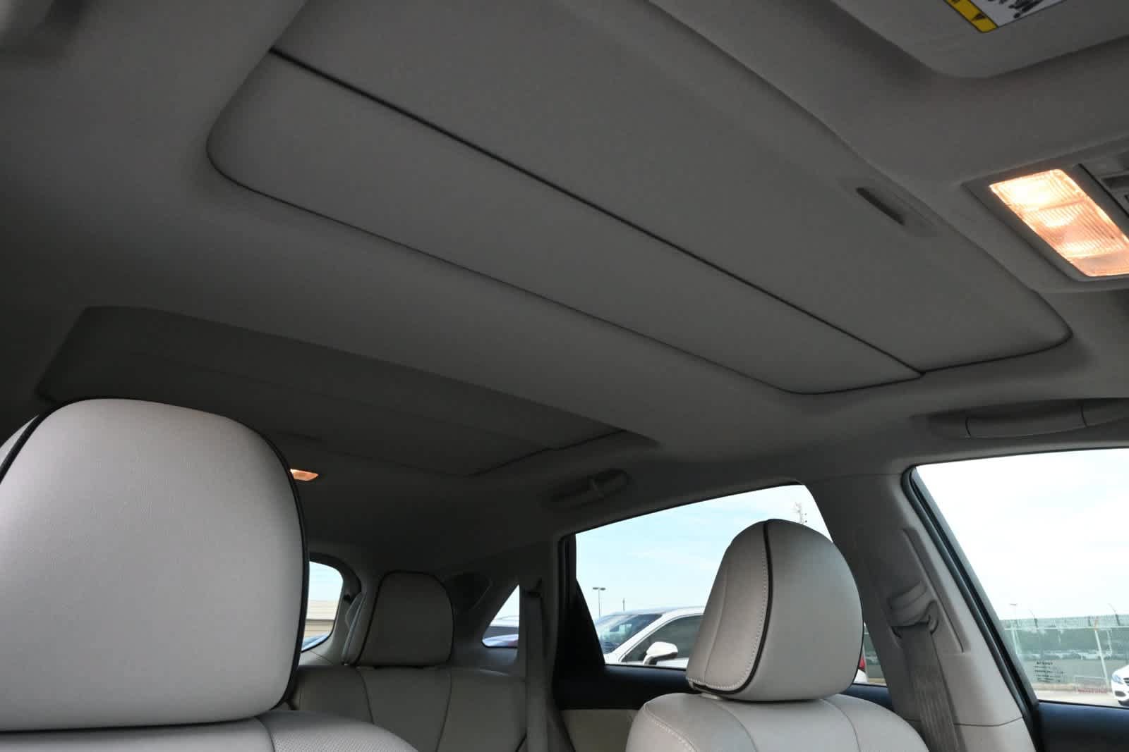 Used 2015 Toyota Venza XLE w/ XLE Premium Package FWD image 24