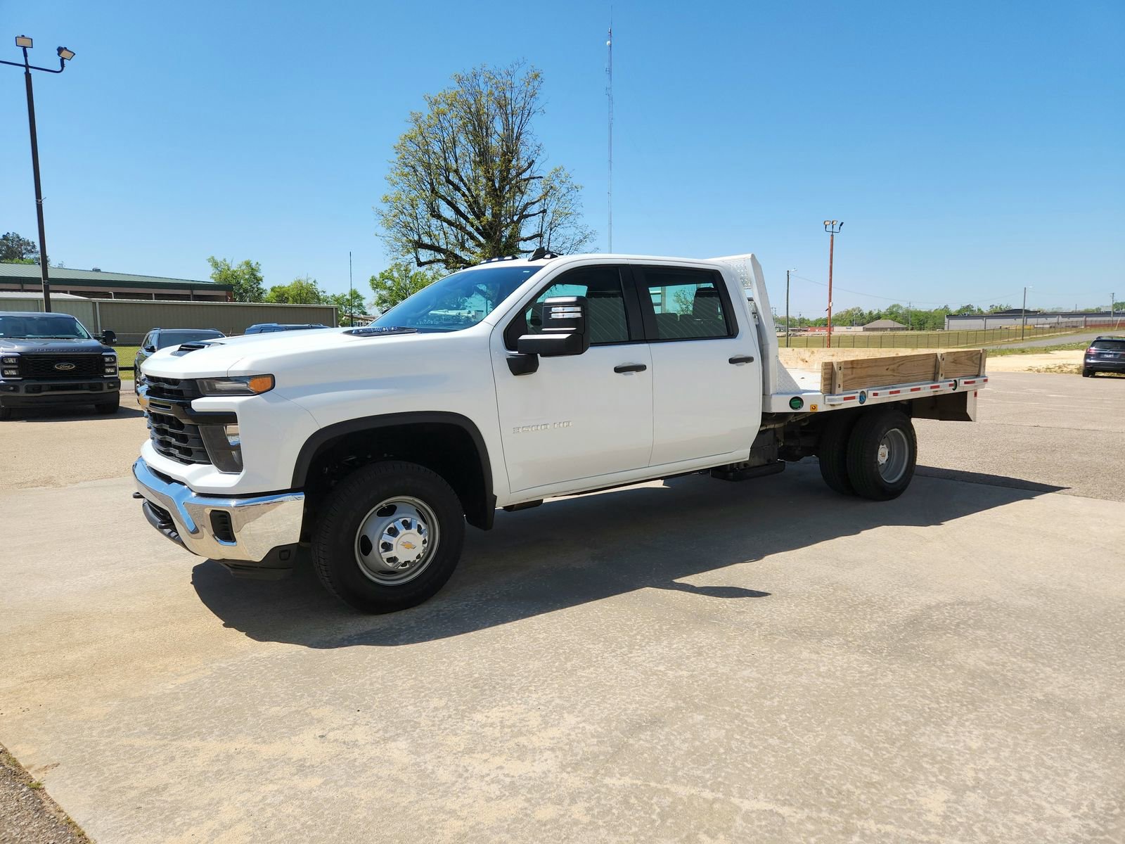 Used 2024 Chevrolet Silverado 3500 W/T w/ WT Fleet Convenience Package image 3