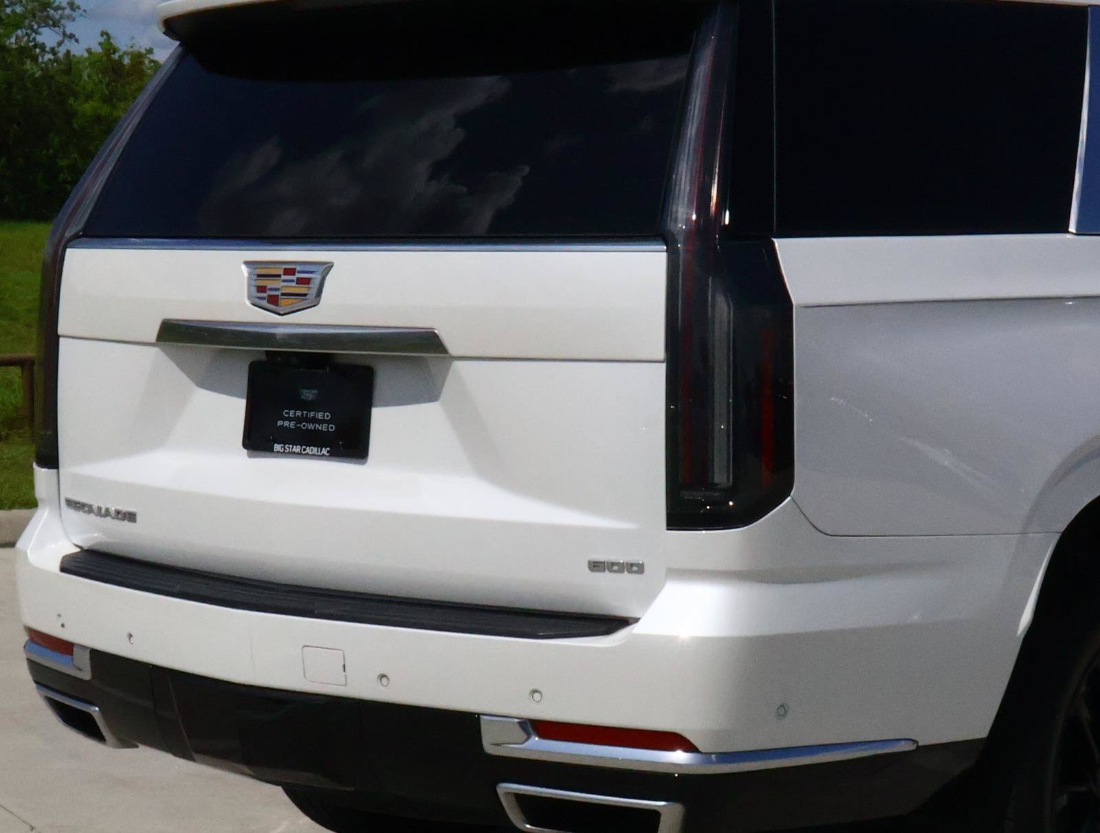 Certified 2025 Cadillac Escalade Premium Luxury w/ LPO, Floor Liner Package RWD image 11