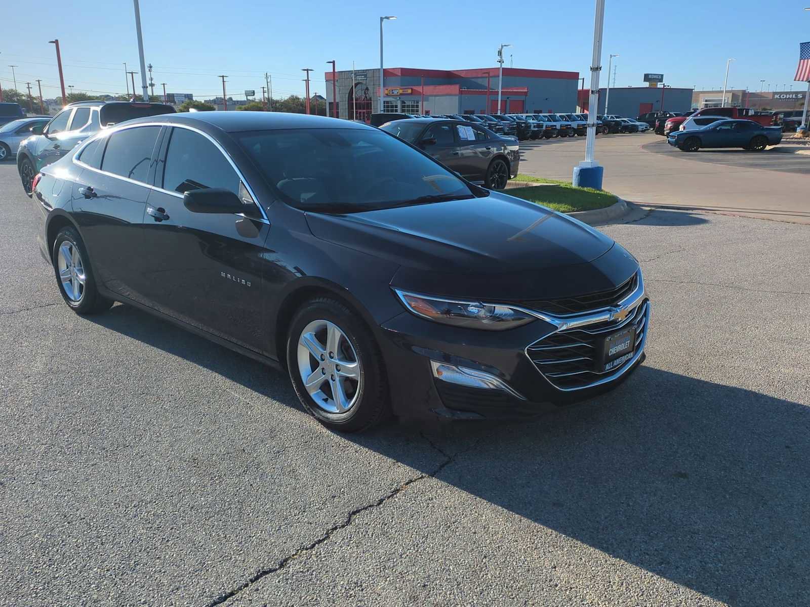 Used 2023 Chevrolet Malibu LS image 2