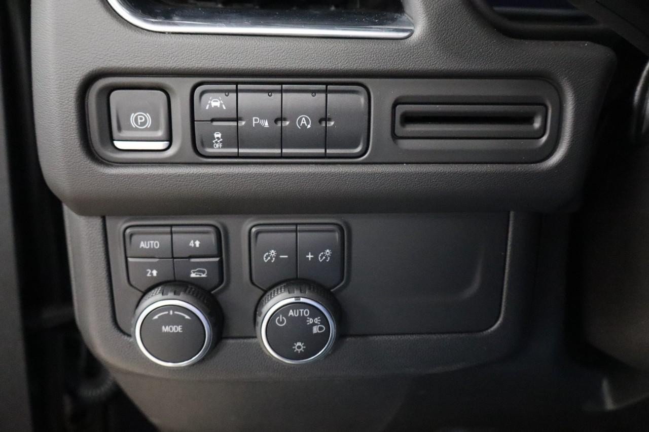 Used 2023 Chevrolet Tahoe LT AWD/4WD image 17