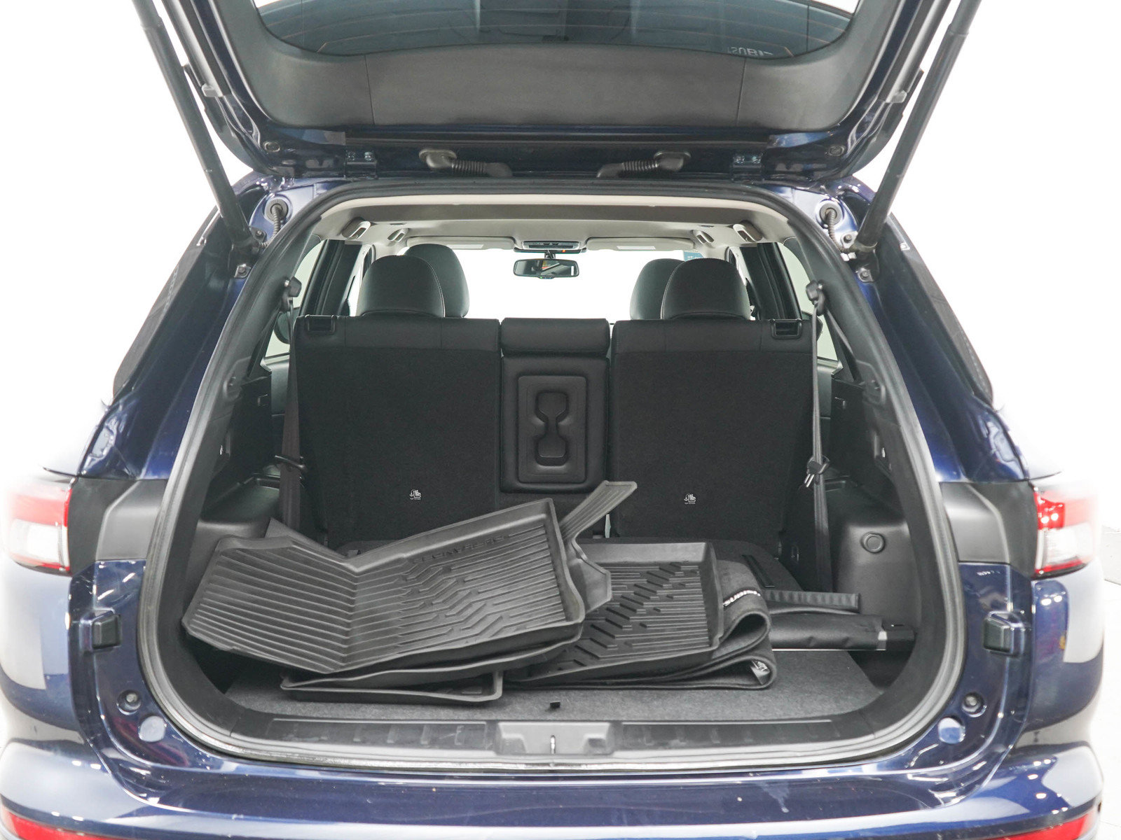 Used 2024 Mitsubishi Outlander SE AWD/4WD image 16