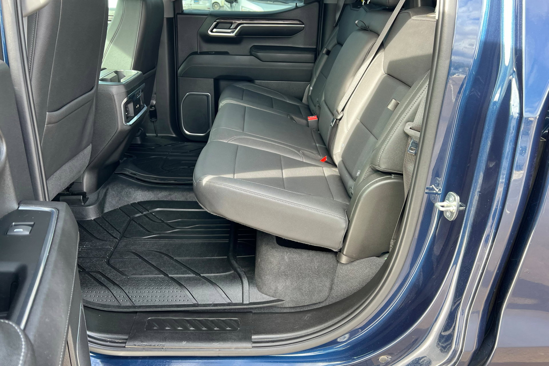 Certified 2023 Chevrolet Silverado 1500 LTZ w/ Technology Package image 22