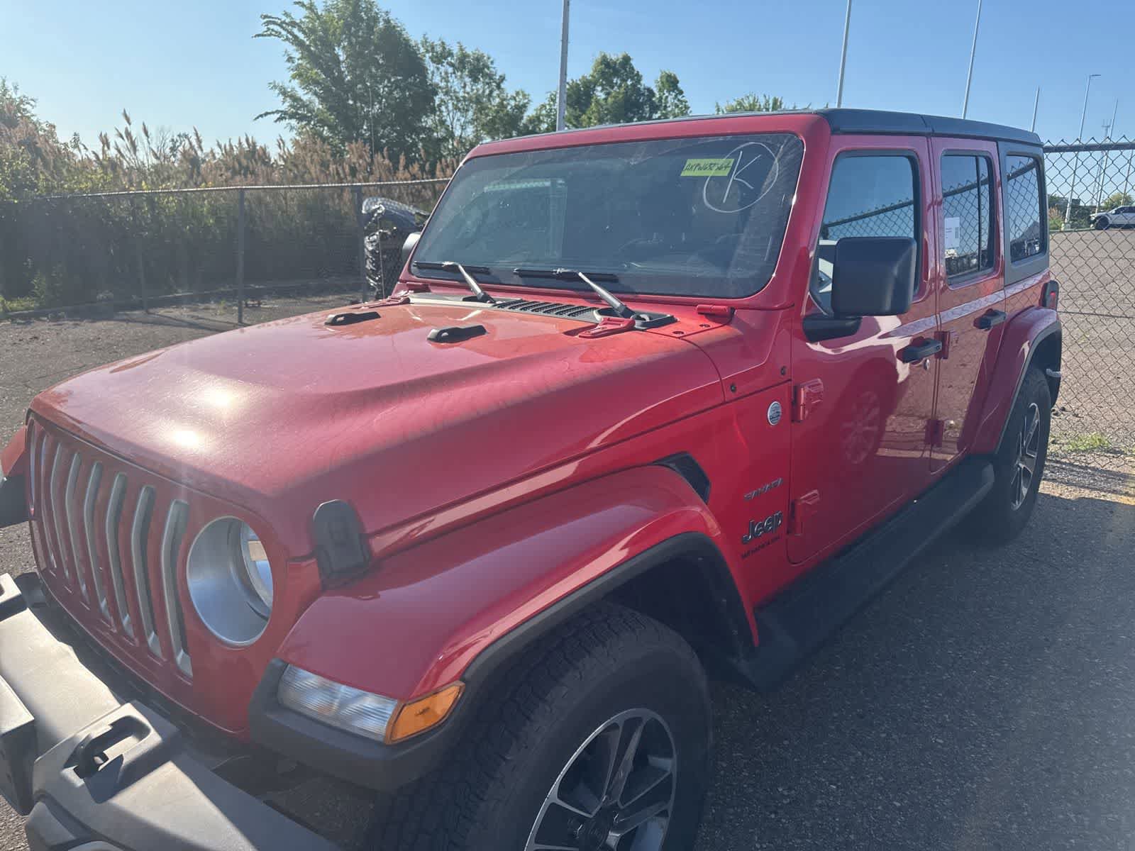 Used 2023 Jeep Wrangler Unlimited Sahara w/ Cold Weather Group AWD/4WD image 21