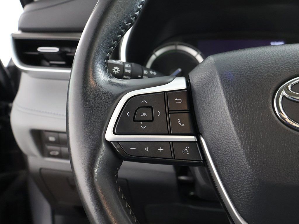 Used 2022 Toyota Highlander XLE image 44