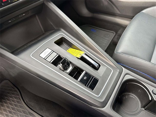 Certified 2022 Volkswagen Golf R image 29