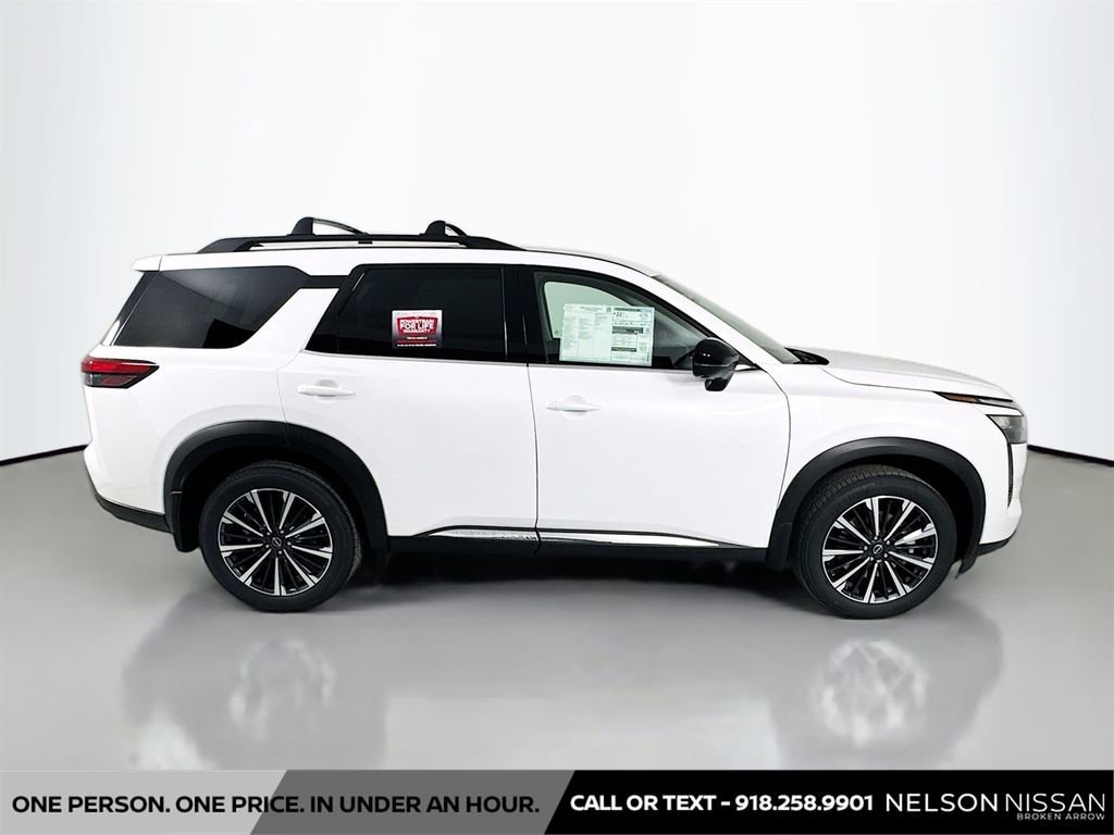 New 2026 Nissan Pathfinder Platinum image 4