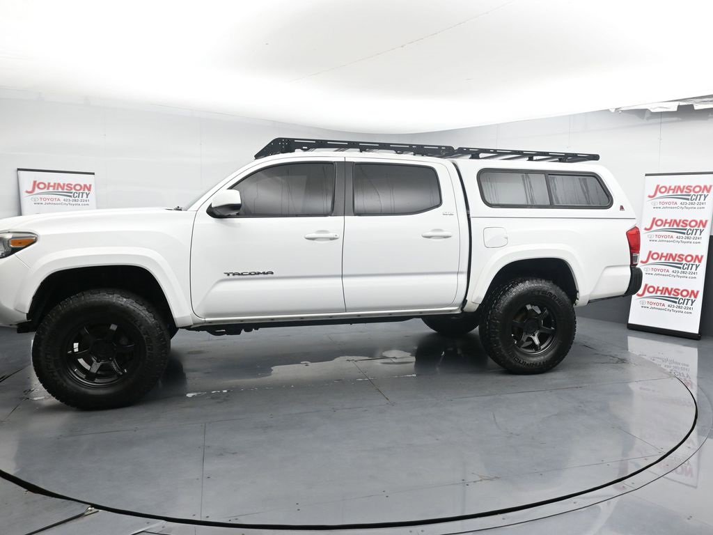 Used 2017 Toyota Tacoma SR5 w/ Tow Package image 5