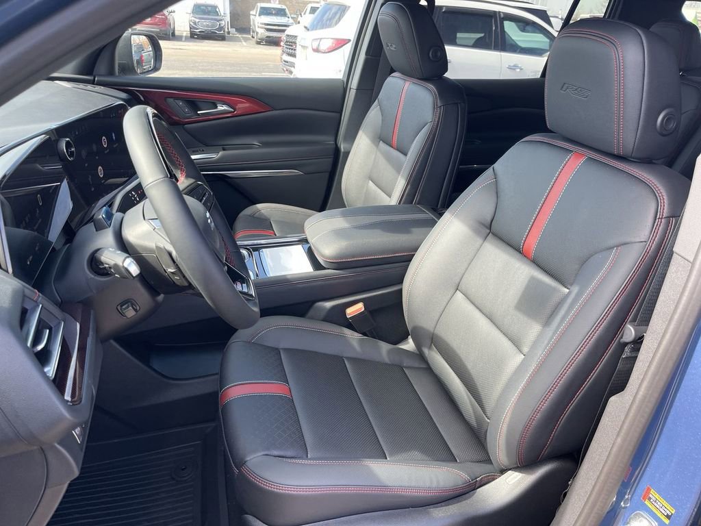 New 2026 Chevrolet Traverse RS w/ LPO, Floor Liner Package image 11