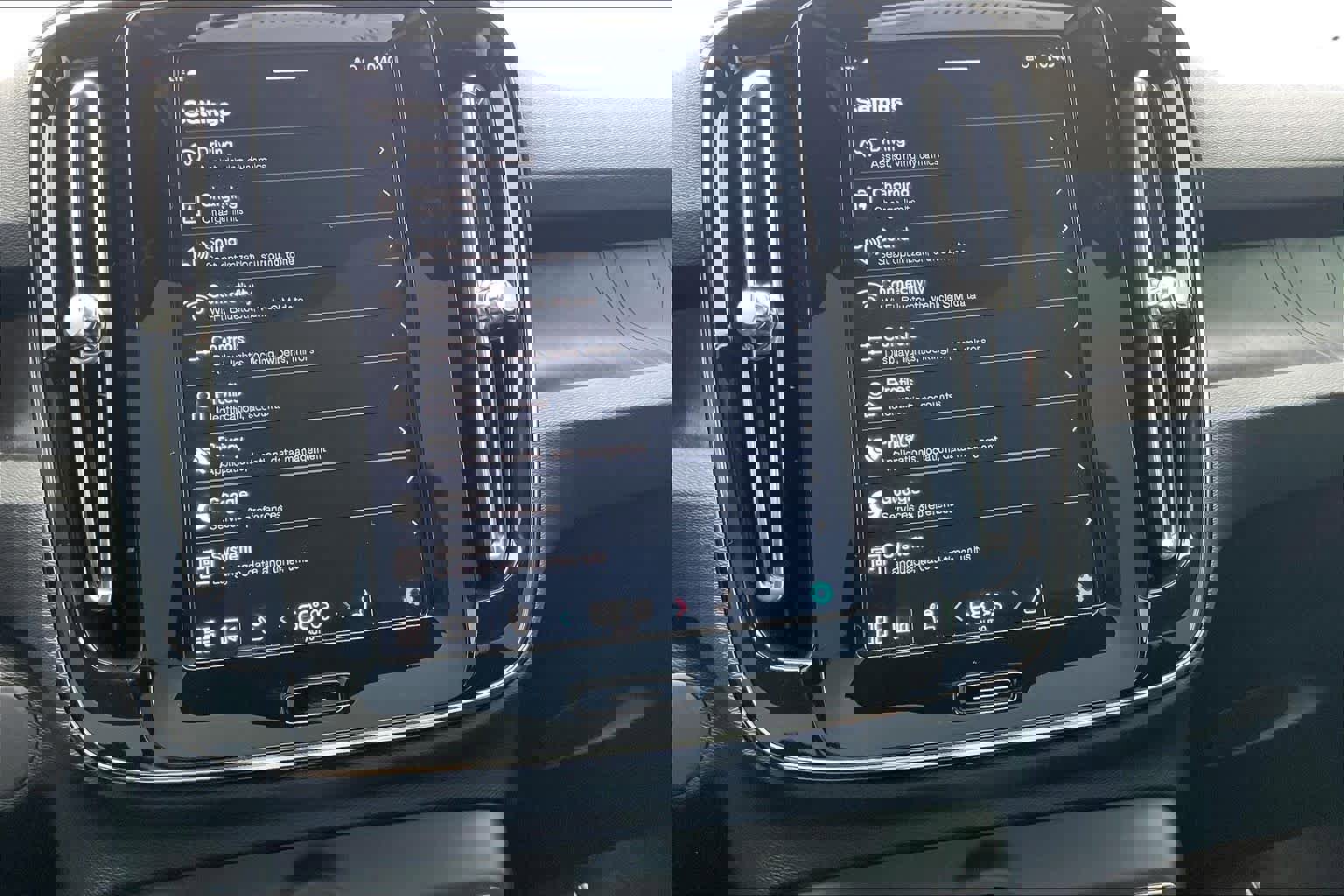 Used 2023 Volvo C40 P8 Recharge Ultimate image 39