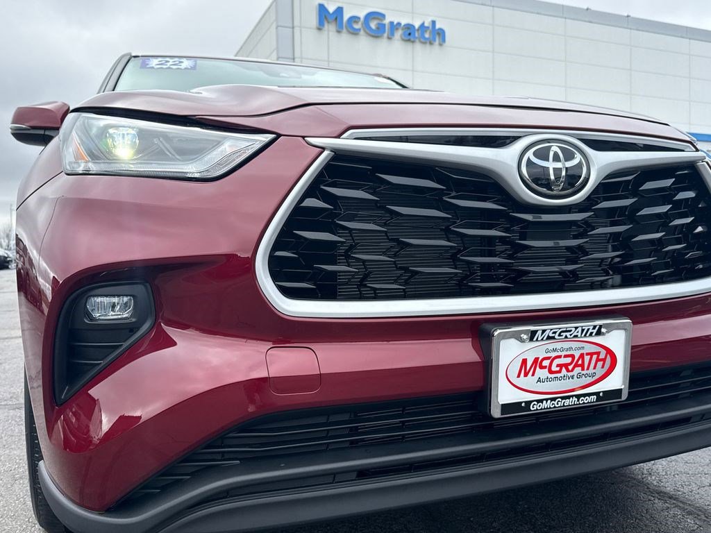 Used 2022 Toyota Highlander LE image 13
