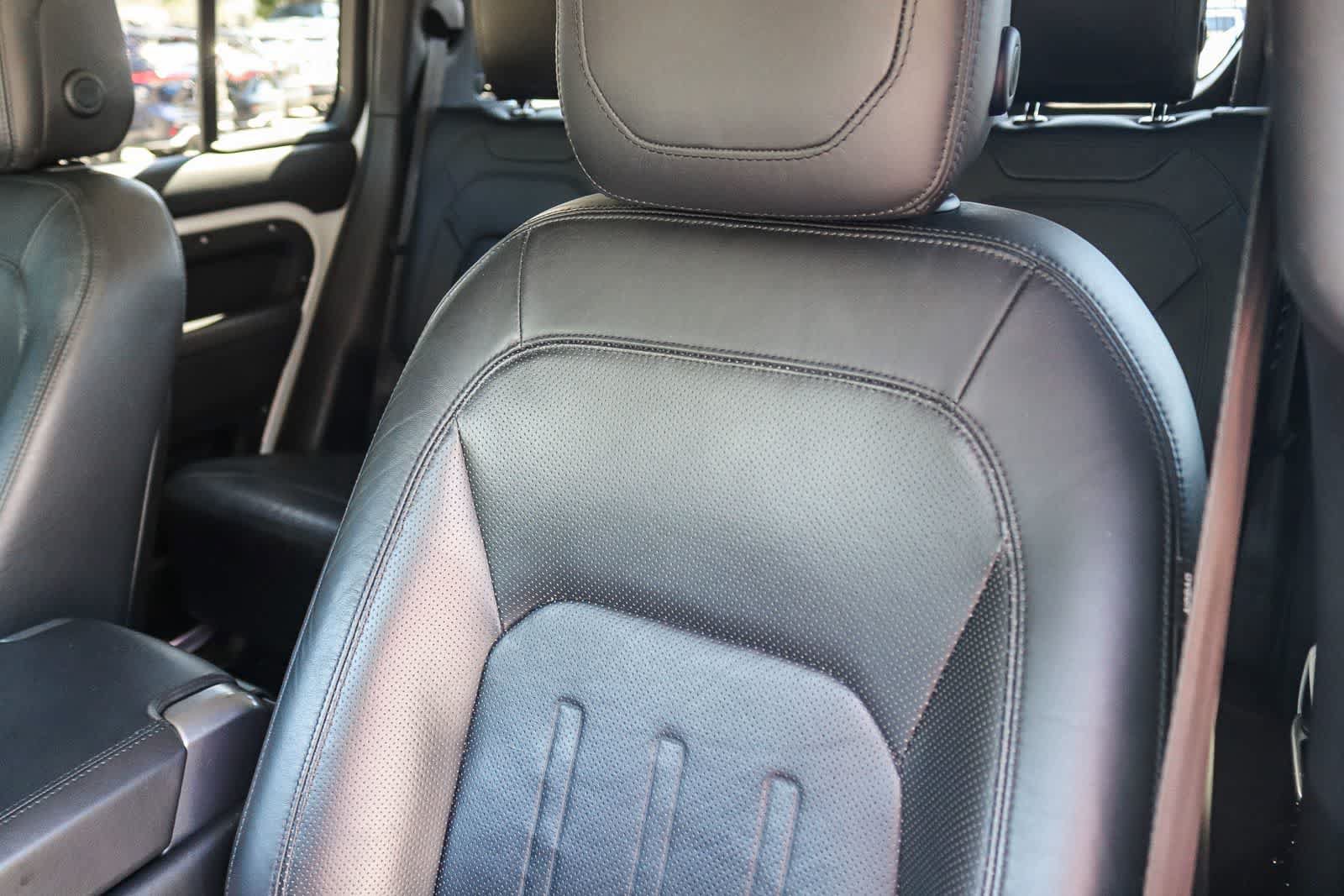 Used 2020 Land Rover Defender 110 HSE AWD/4WD image 28