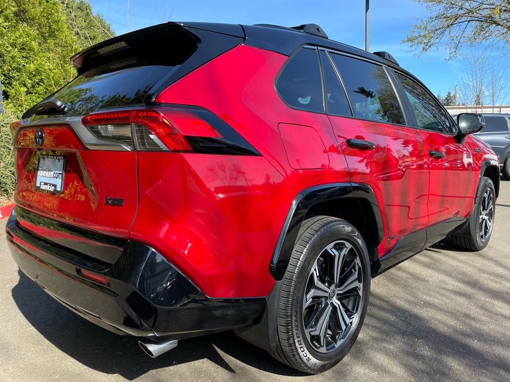Used 2022 Toyota RAV4 XSE w/ Weather Package image 4