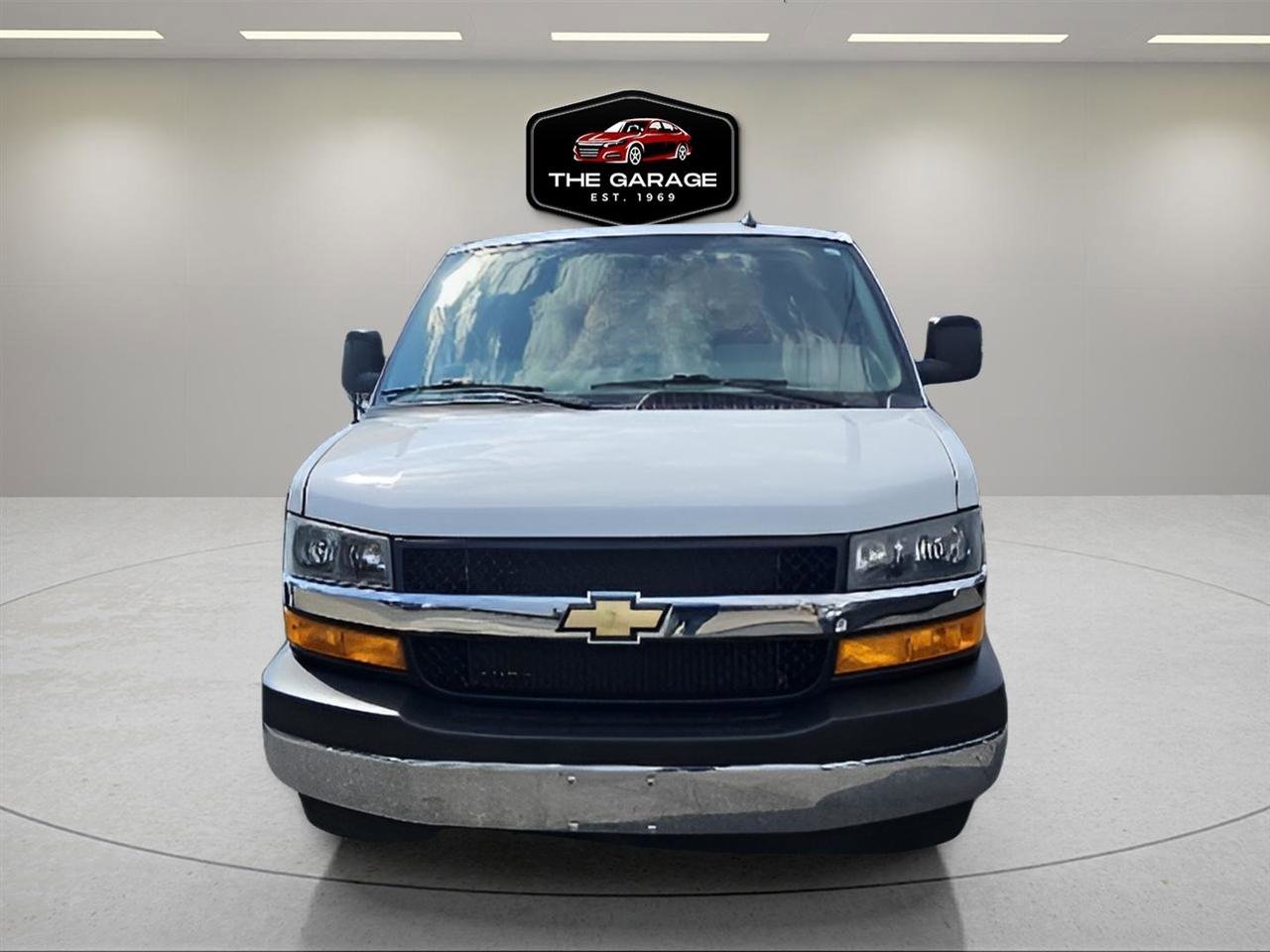 Used 2022 Chevrolet Express 2500 w/ Driver Convenience Package image 2