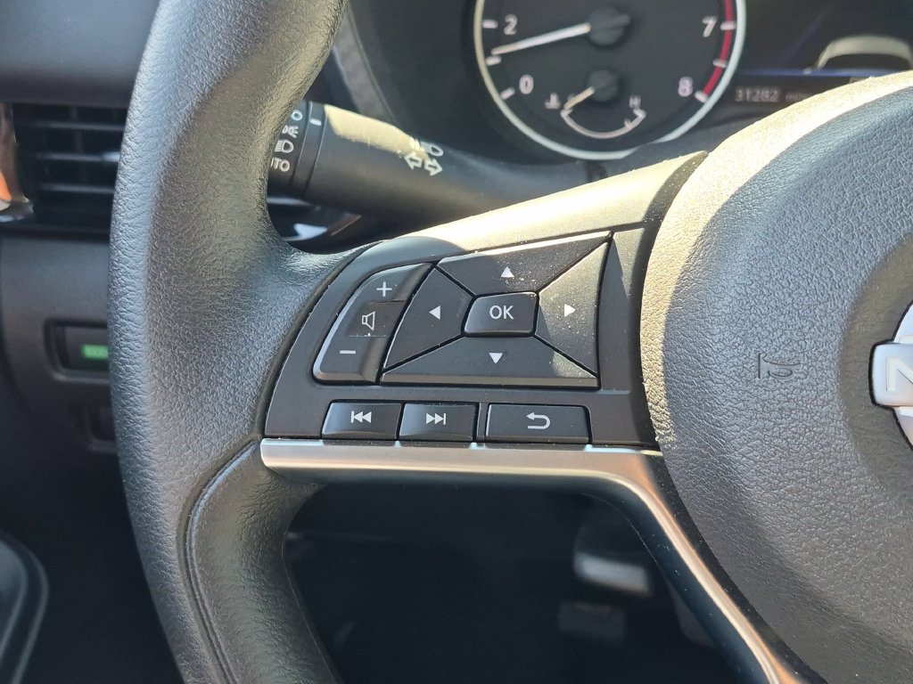Used 2025 Nissan Sentra SV FWD image 18
