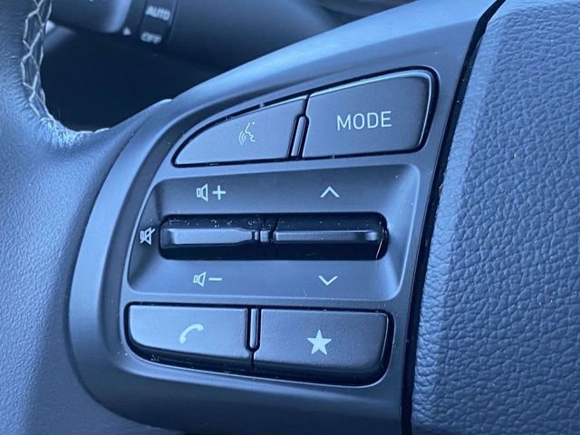 Used 2024 Hyundai Venue SEL image 21