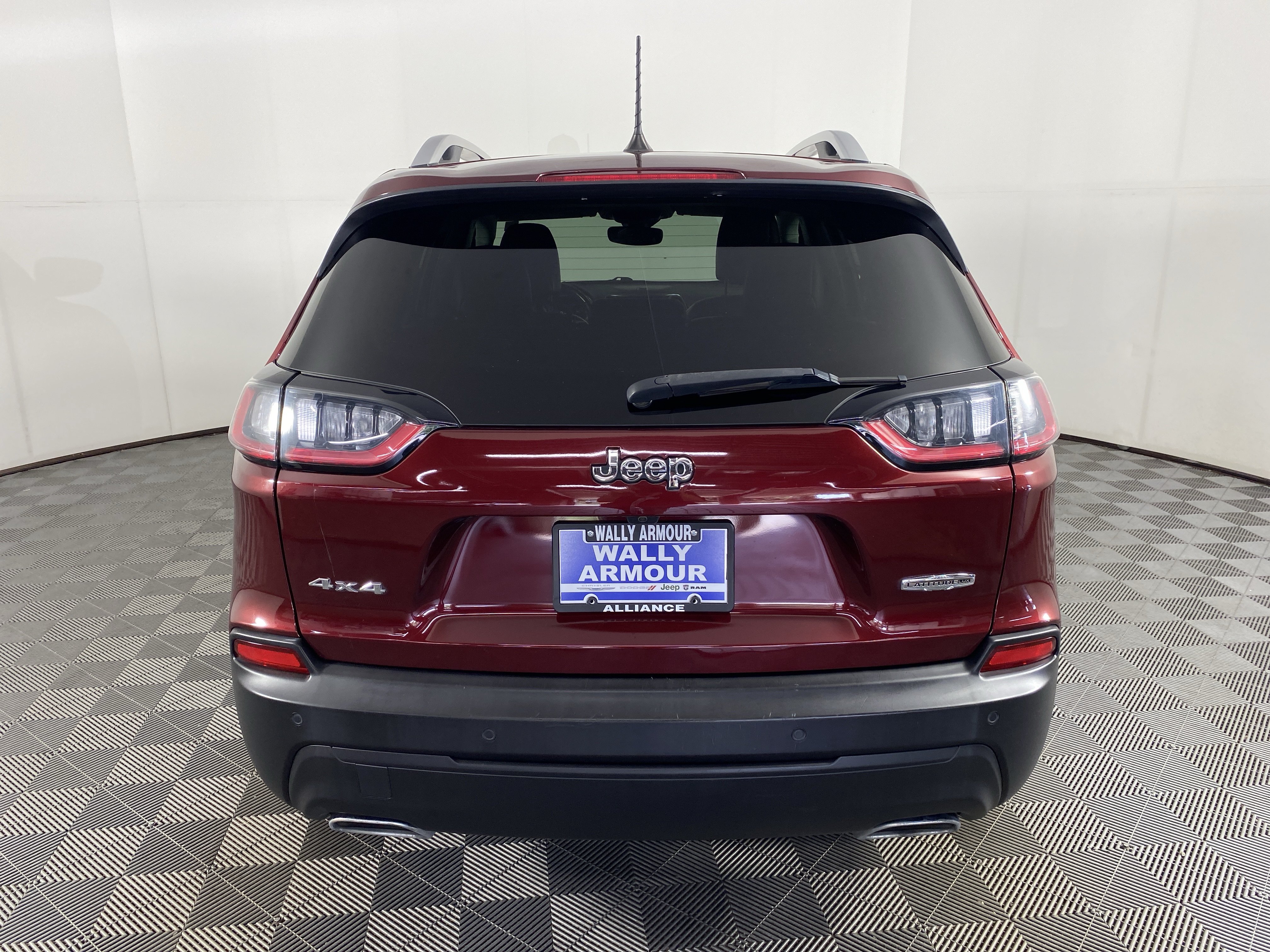 Used 2021 Jeep Cherokee Latitude Lux AWD/4WD image 8
