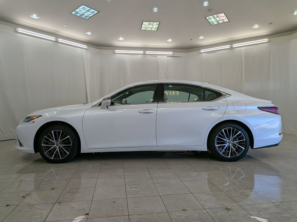 Used 2025 Lexus ES 350 w/ Premium Package image 5