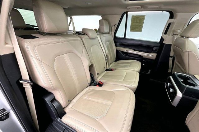 Used 2022 Ford Expedition Max Limited image 18