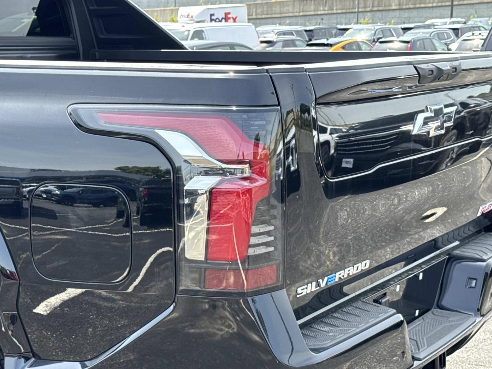 New 2026 Chevrolet Silverado EV 4x4 Crew Cab image 9