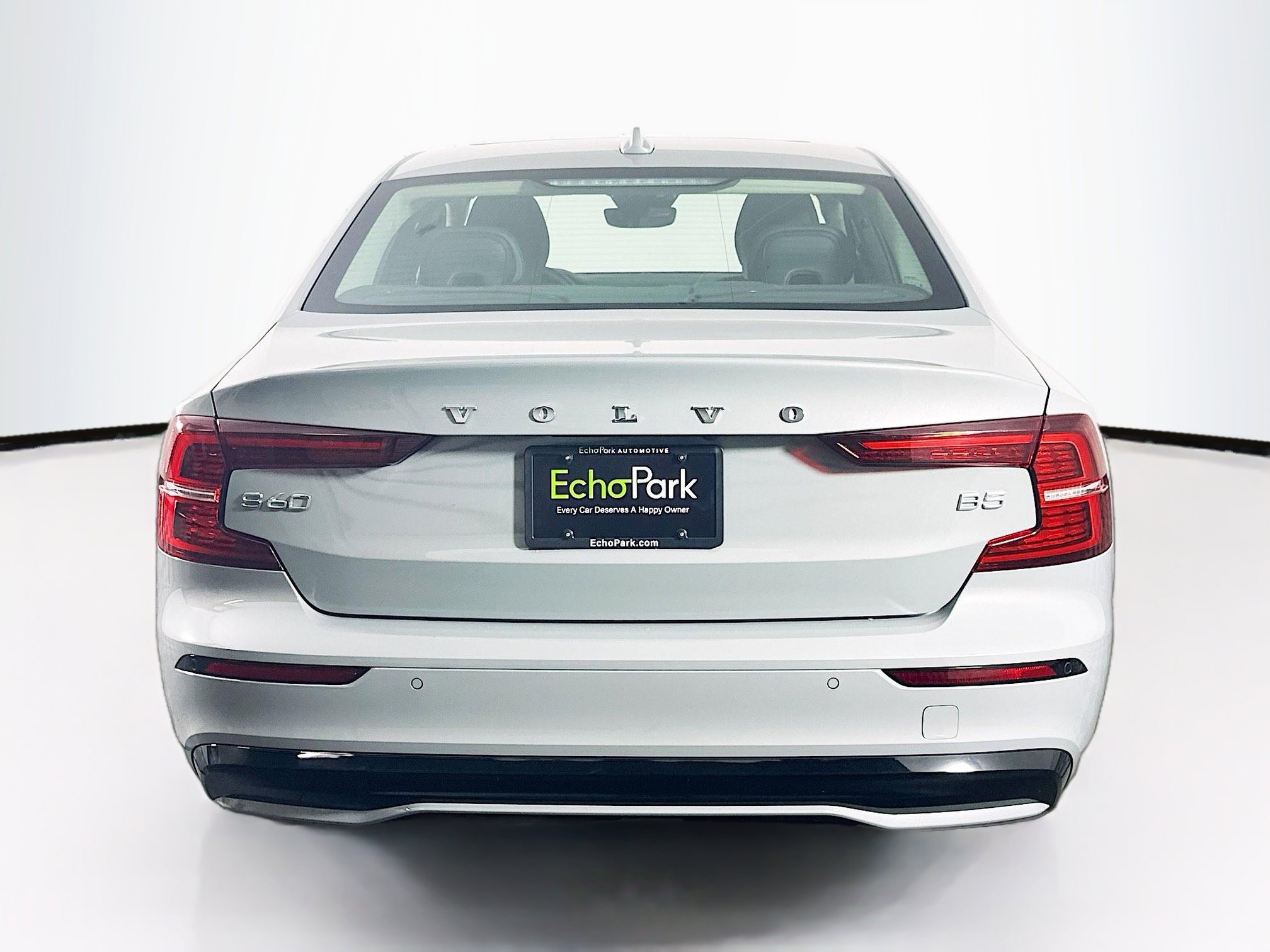 Used 2025 Volvo S60 B5 Plus image 7