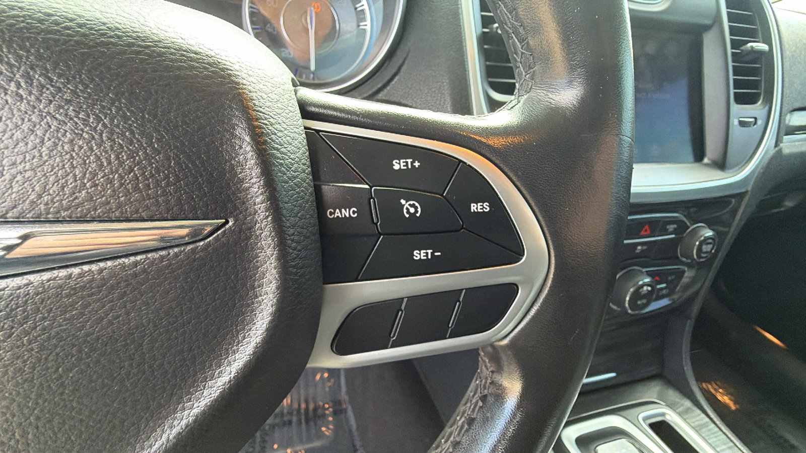 Used 2020 Chrysler 300 Touring w/ Sport Appearance Package image 27