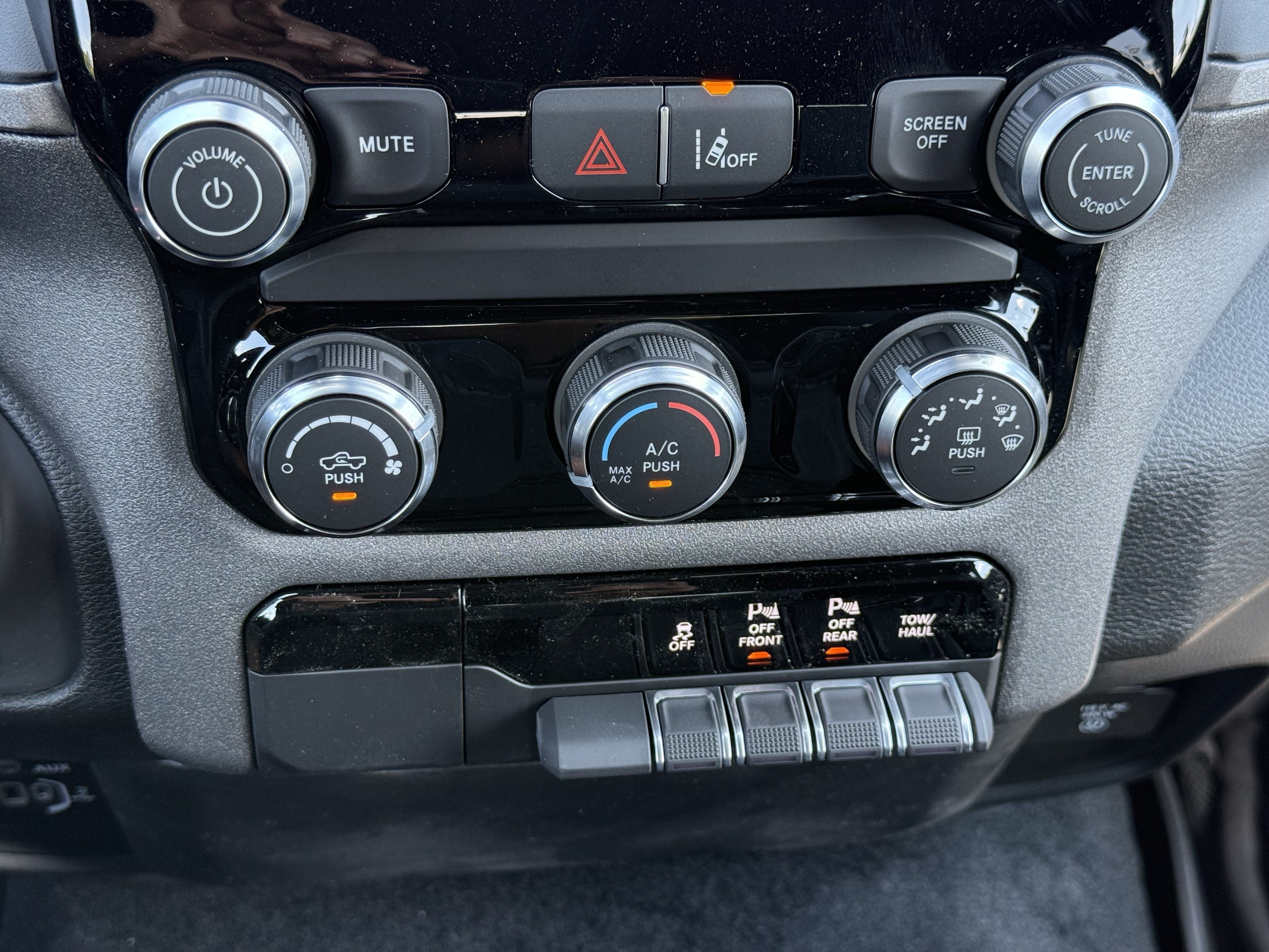 New 2026 RAM 1500 Warlock AWD/4WD image 26