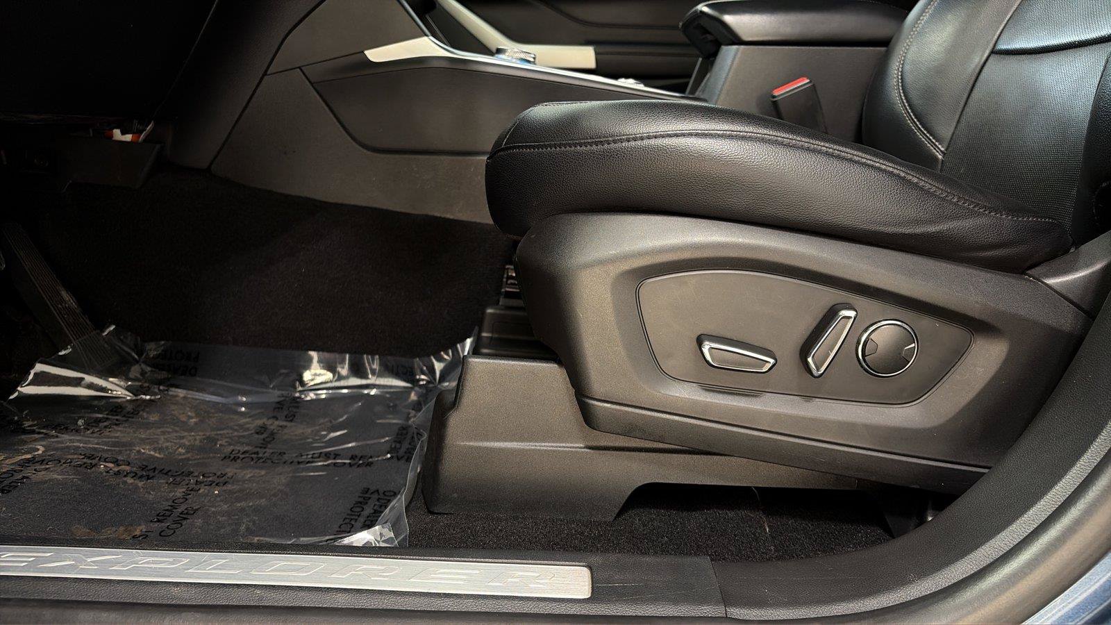 Certified 2020 Ford Explorer Limited AWD/4WD image 18