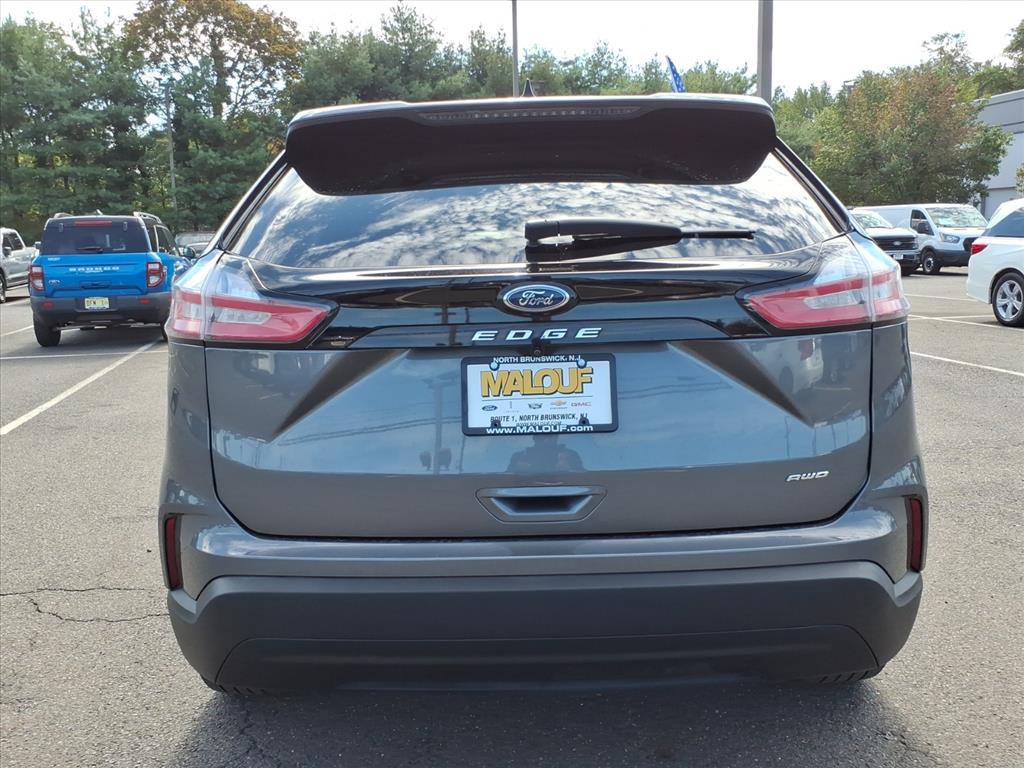 Used 2022 Ford Edge SE image 6