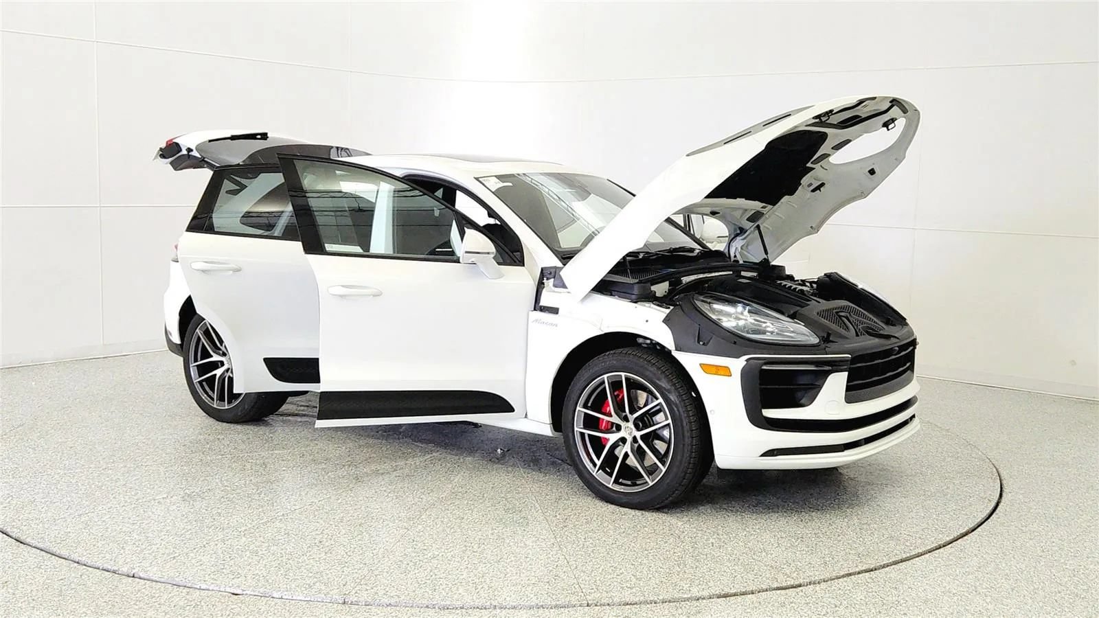 Used 2022 Porsche Macan S AWD/4WD image 9