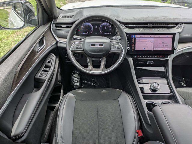 New 2026 Jeep Grand Cherokee L 2WD image 18