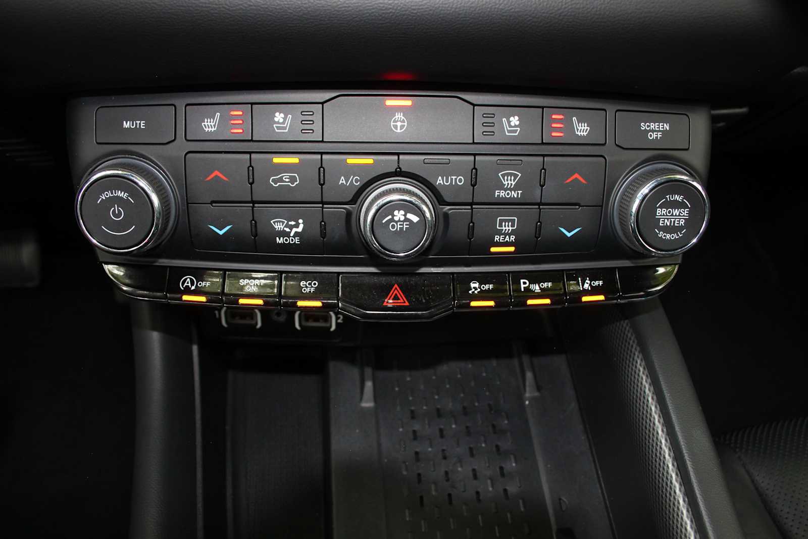 Used 2025 Dodge Durango GT AWD/4WD image 40