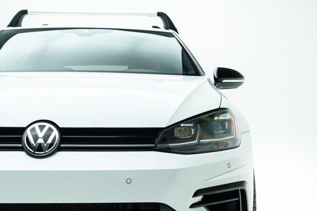 Used 2018 Volkswagen Golf R 4-Door image 7