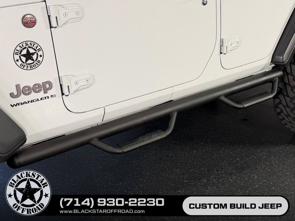 Used 2025 Jeep Wrangler Unlimited Rubicon AWD/4WD image 8