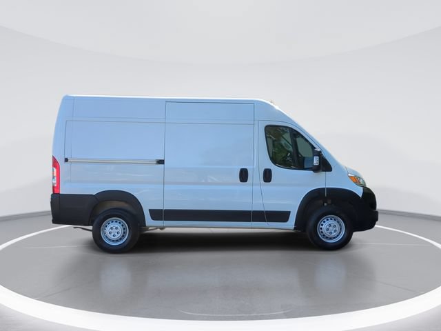 Used 2025 RAM ProMaster 2500 w/ Convenience Group FWD image 9