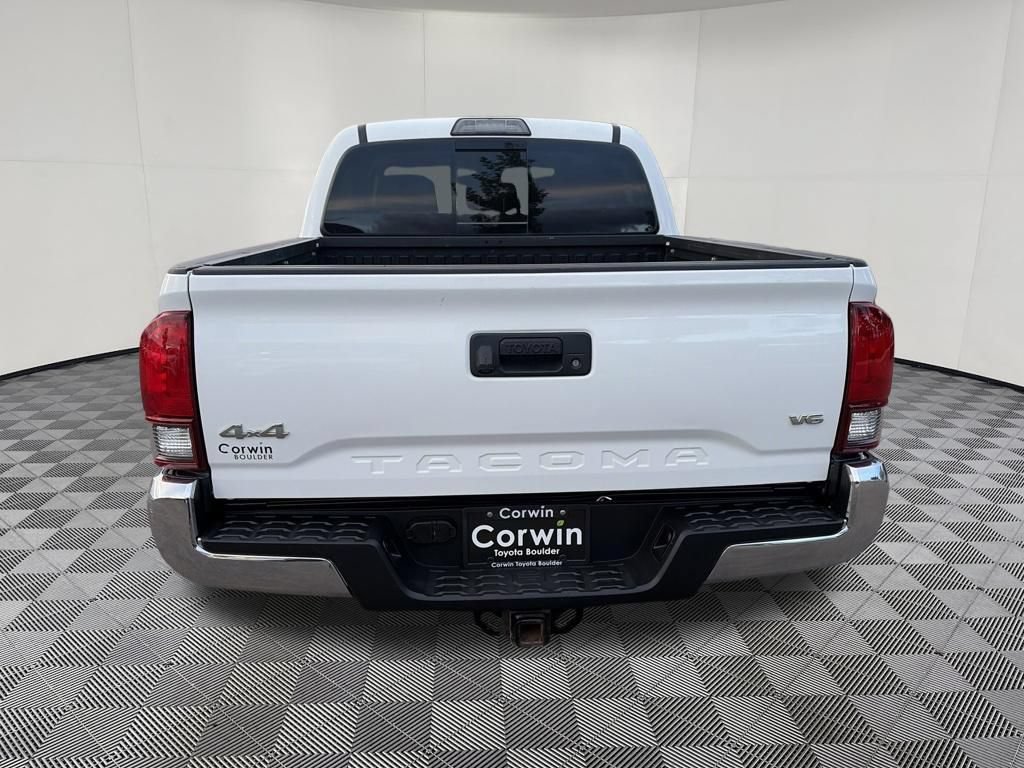 Used 2019 Toyota Tacoma SR5 AWD/4WD image 8