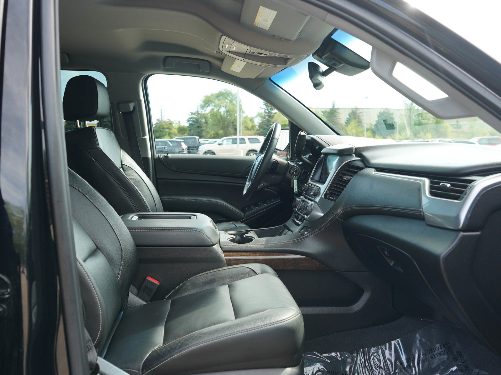 Used 2019 Chevrolet Tahoe LT w/ RST Edition AWD/4WD image 11