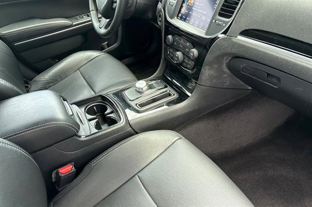 Used 2018 Chrysler 300 S w/ 300S Premium Group 2 image 19