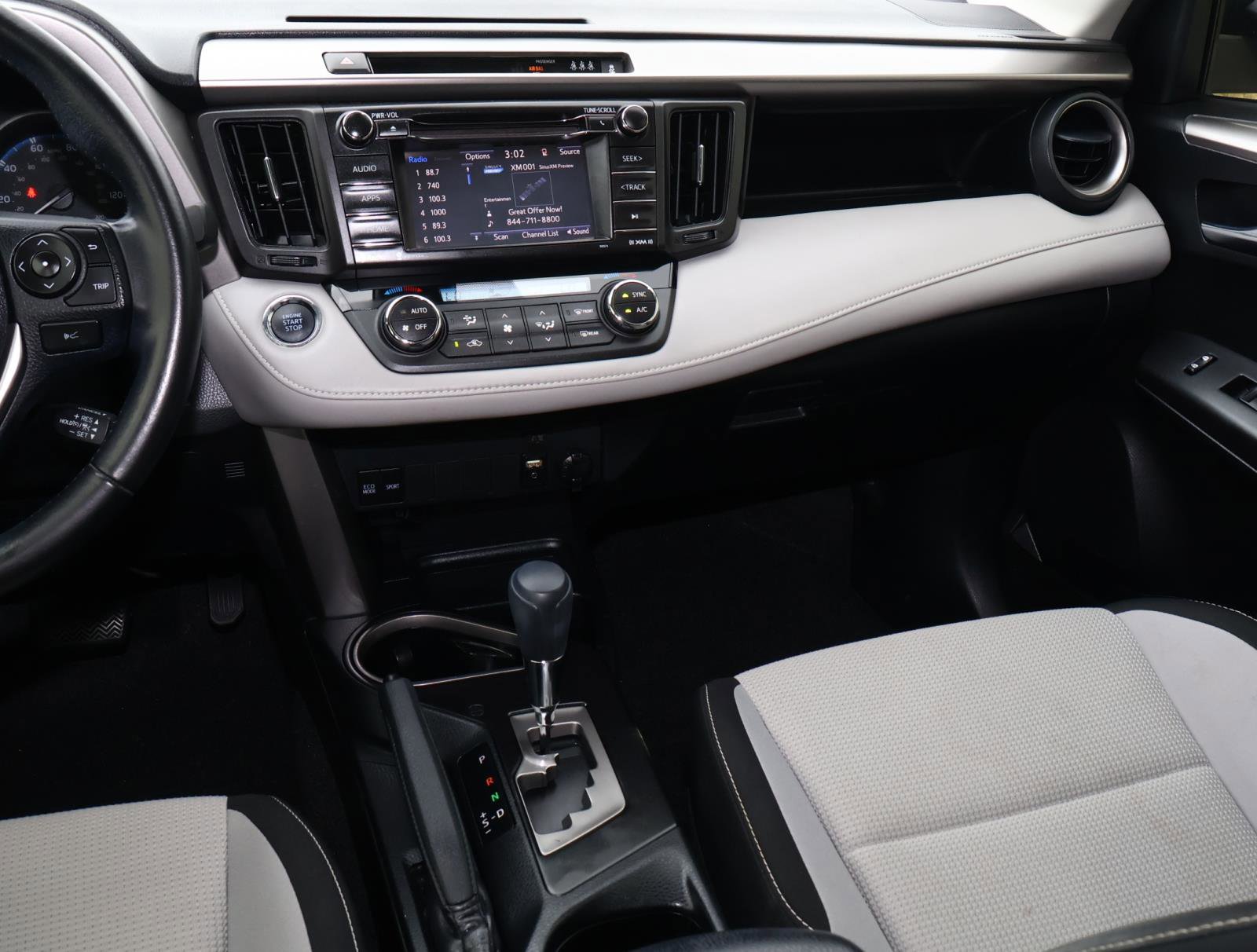 Used 2017 Toyota RAV4 XLE image 11