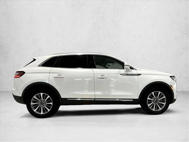 Used 2023 Lincoln Nautilus FWD w/ Premium Package image 5