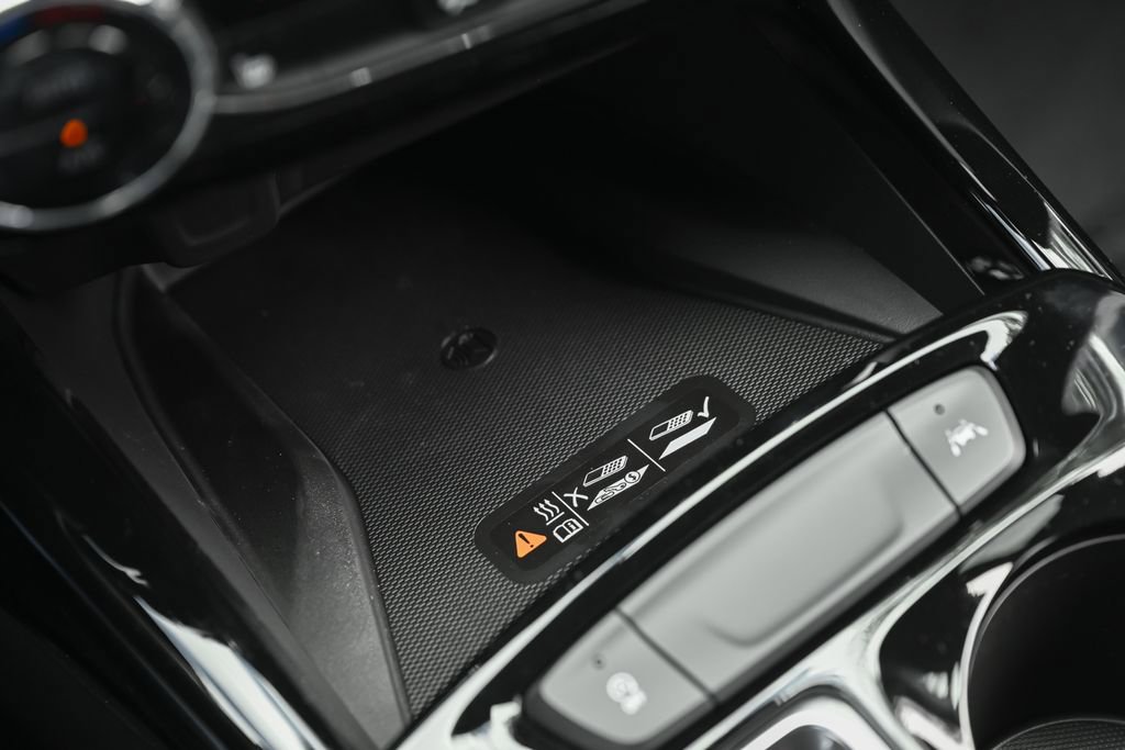 New 2026 Chevrolet Trax RS w/ Sunroof Package FWD image 28