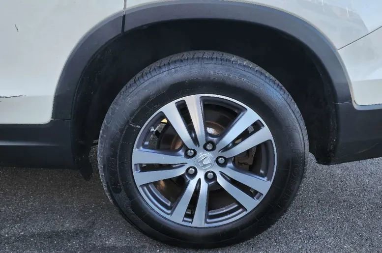 Used 2017 Honda Pilot EX-L image 16