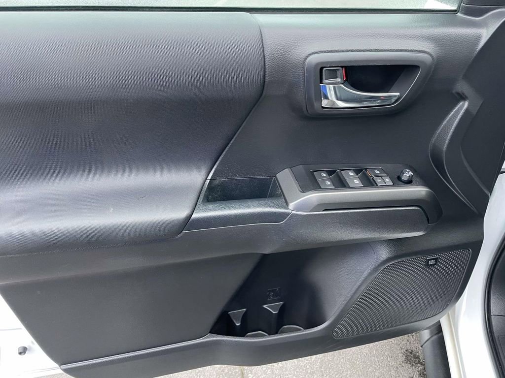 Used 2022 Toyota Tacoma TRD Off-Road w/ TRD Premium Off Road Package image 27