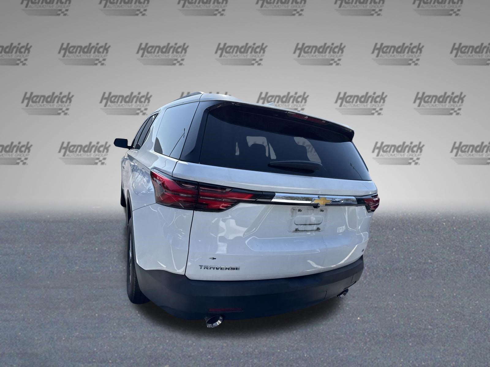 Used 2023 Chevrolet Traverse LT image 17