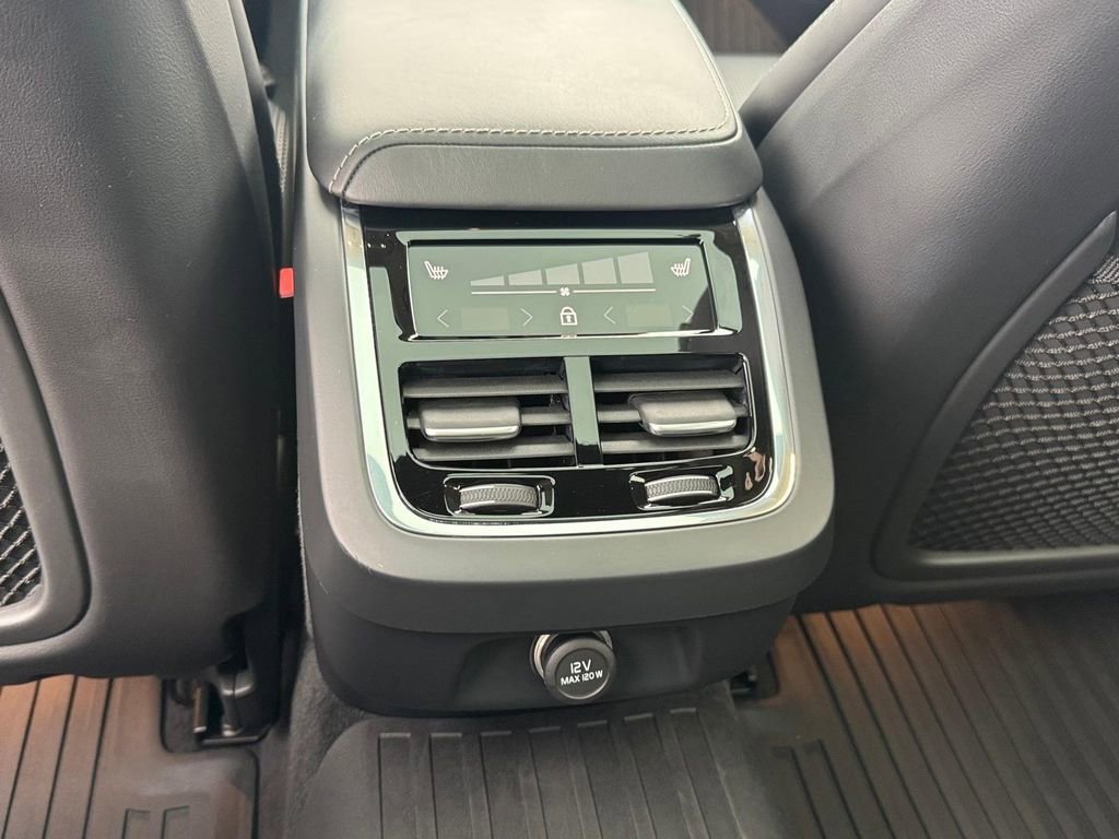 Used 2020 Volvo V60 T5 Cross Country w/ Protection Package image 10