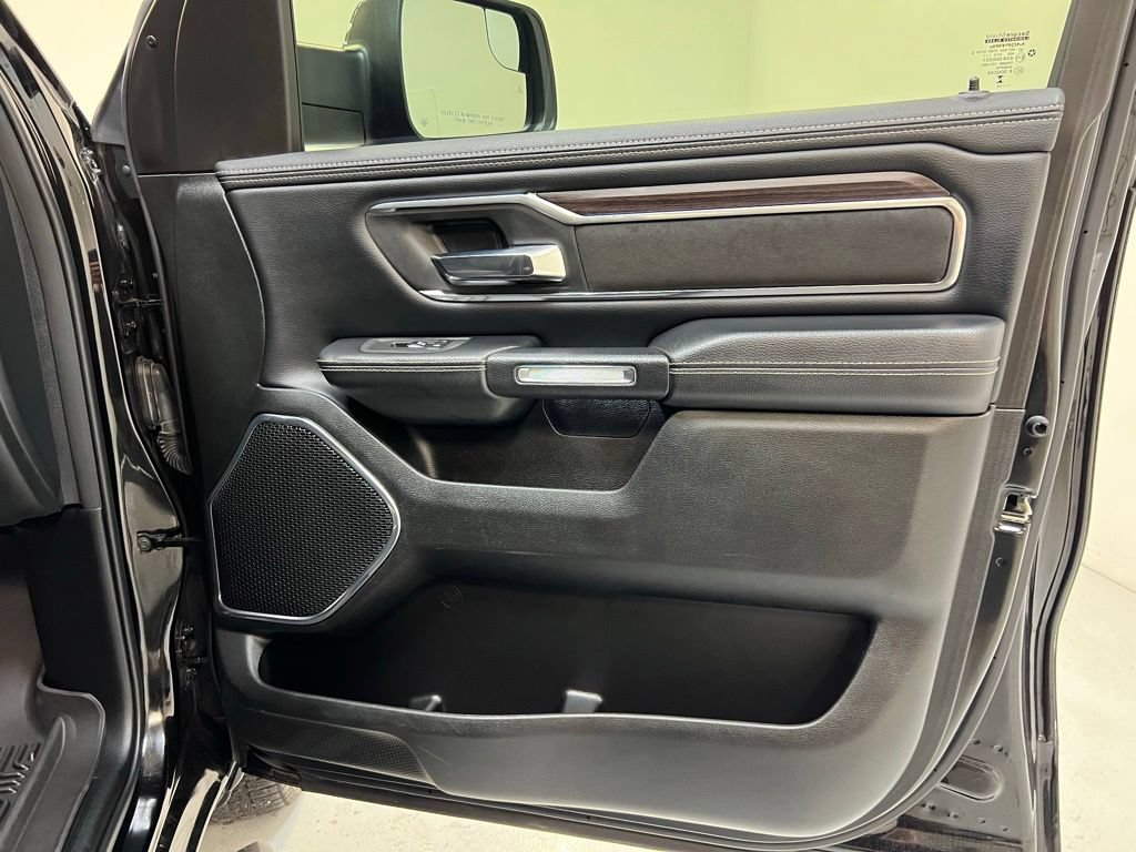 Used 2025 RAM 1500 Laramie AWD/4WD image 28