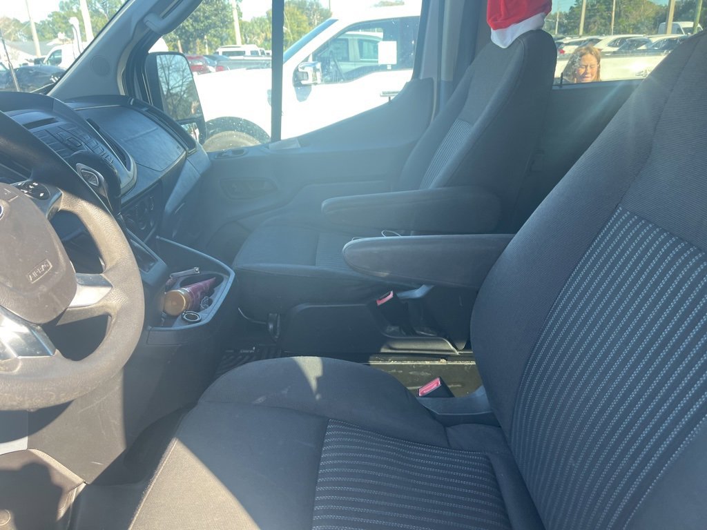 Used 2018 Ford Transit 350 XLT image 9
