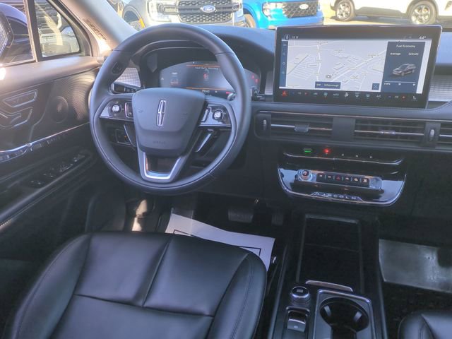 Used 2023 Lincoln Corsair AWD image 30