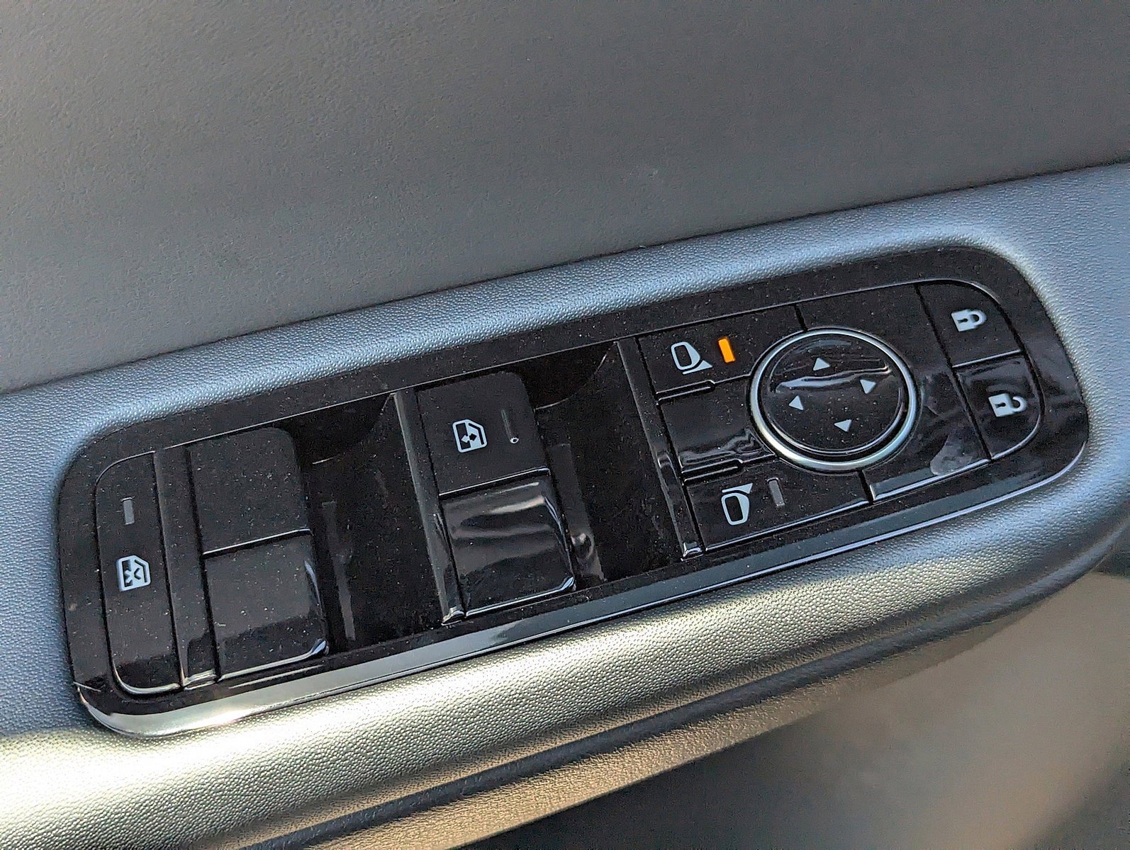 New 2026 Nissan Leaf Platinum+ FWD image 21